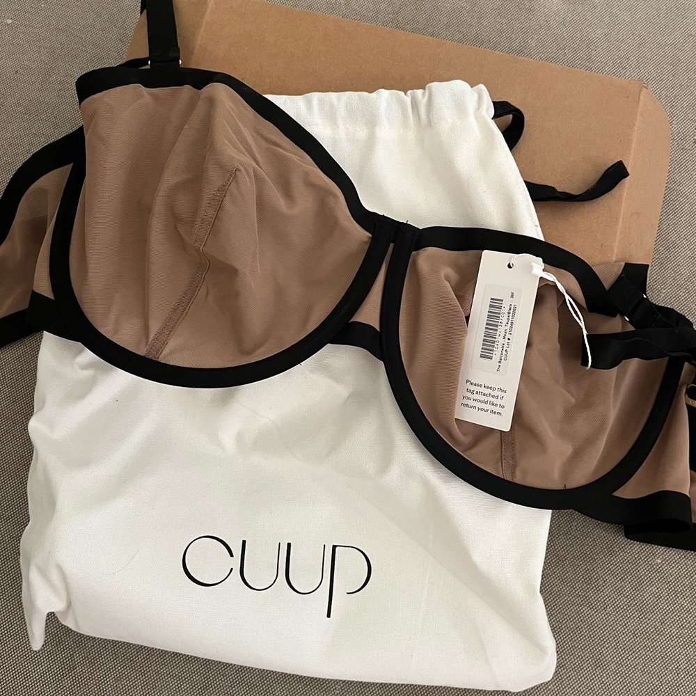 BNWT CUUP “The Balconette”